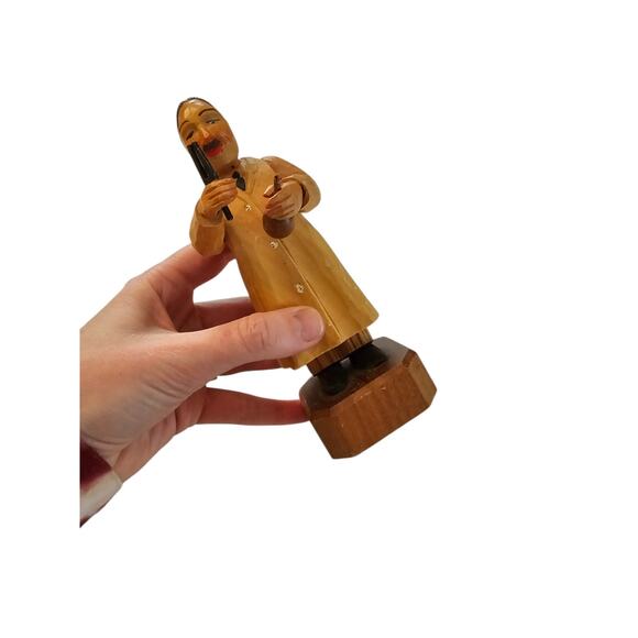 Romaine Pierson Hand Carved Wooden Dentist With Doctor Figurine - Picture 5 of 5